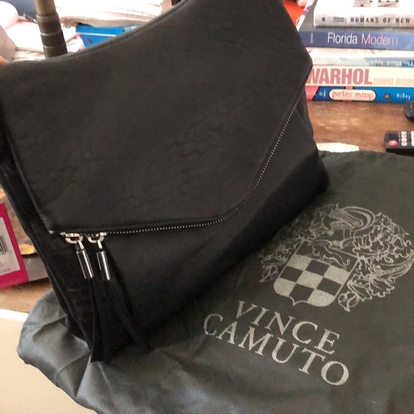 VINCE CAMUTO Shoulder Hobo Black NWT - Picture 3 of 13